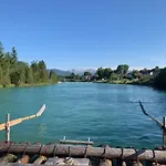 Erholsamer Traumurlaub Wo Auf Bergen Schloesser Wachsen Prem