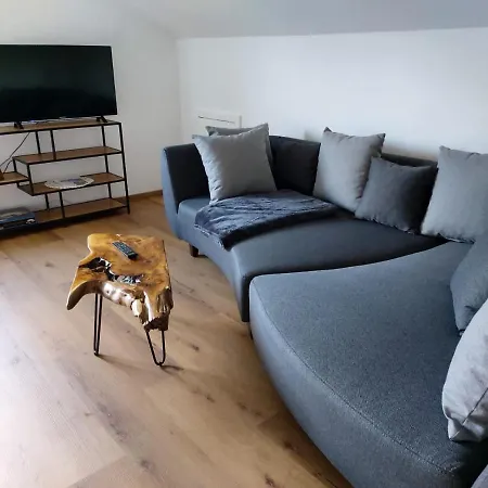 Erholsamer Traumurlaub Wo Auf Bergen Schloesser Wachsen Apartamento