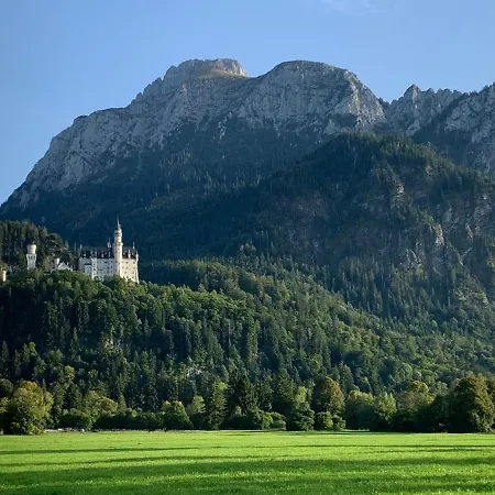 Erholsamer Traumurlaub Wo Auf Bergen Schloesser Wachsen Lejlighed