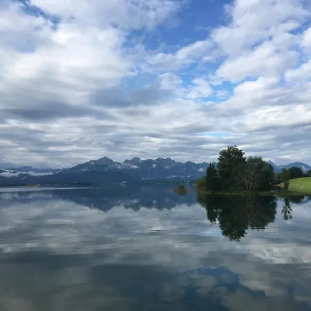 Erholsamer Traumurlaub Wo Auf Bergen Schloesser Wachsen *